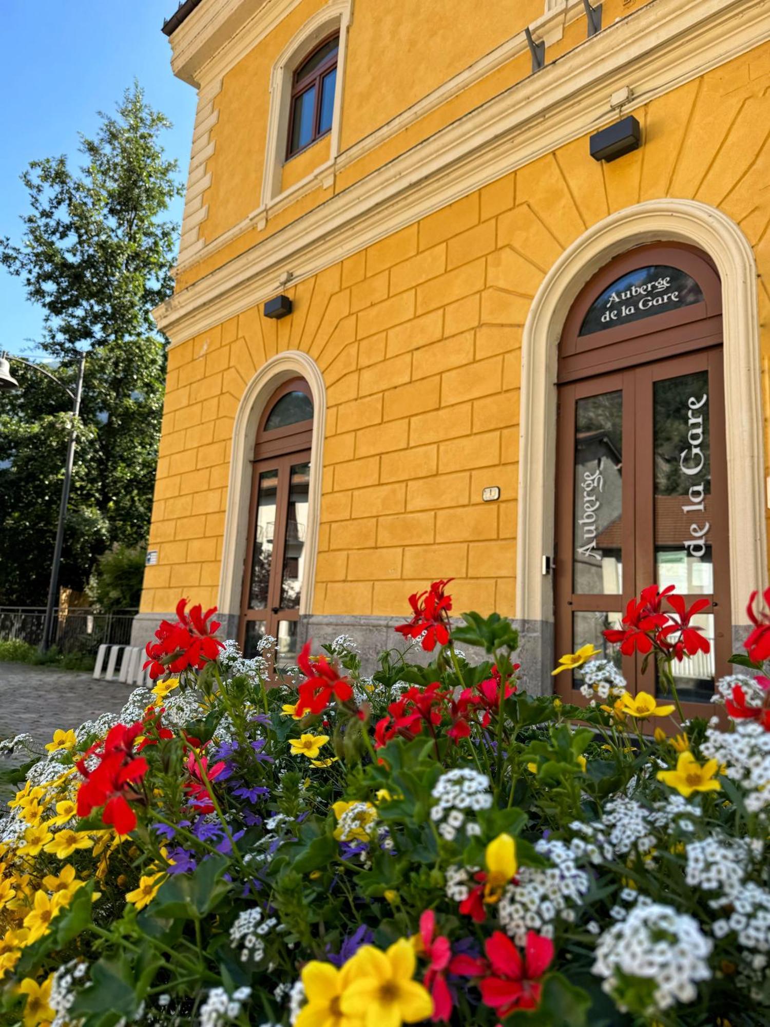 Auberge De La Gare - Dortoir & Ostello Hone Екстер'єр фото