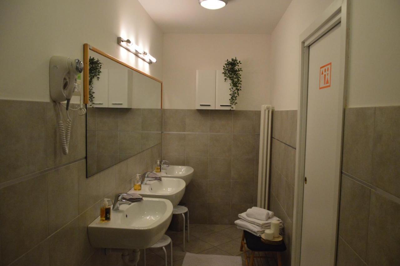 Auberge De La Gare - Dortoir & Ostello Hone Номер фото